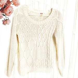 2/$10 Mossimo Women’s cream white sweater. Medium